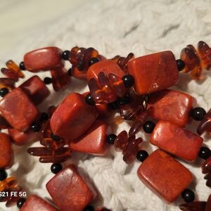 Chic Amber and Black Beaded Necklace